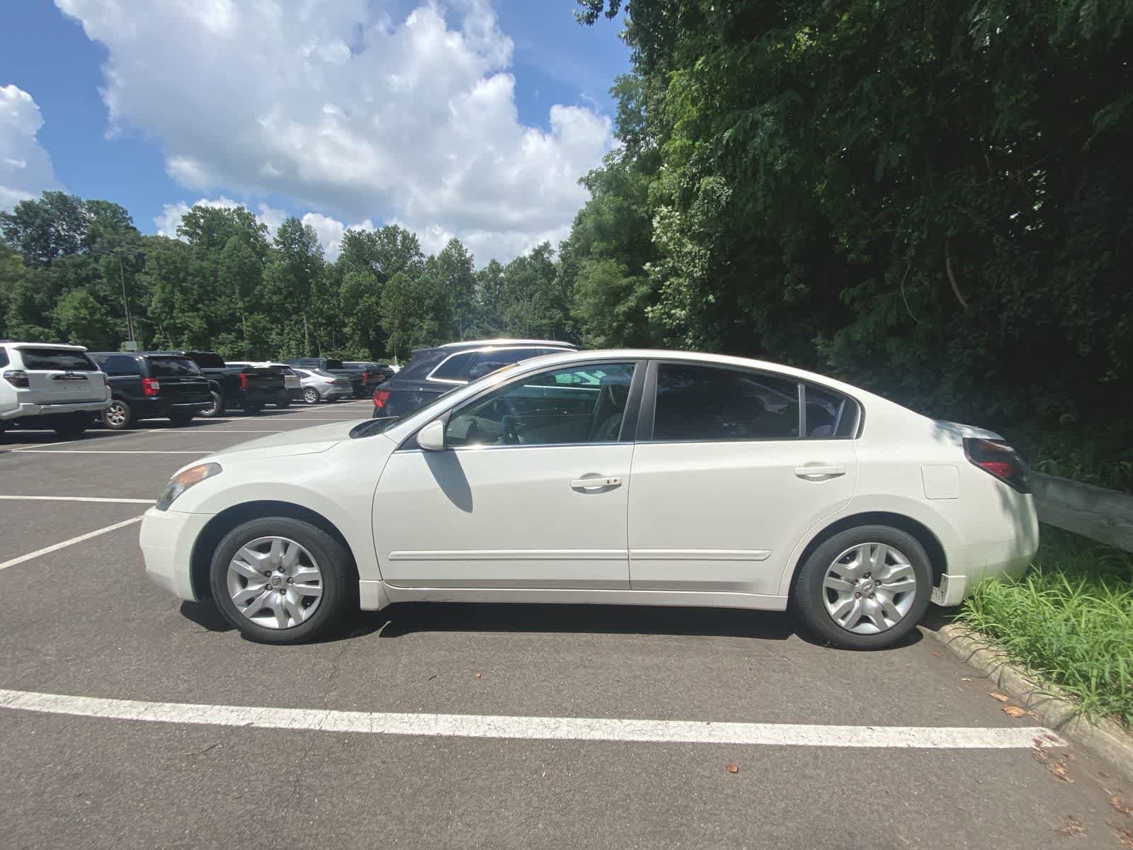 Thumbnail: 2009 Nissan Altima - 7