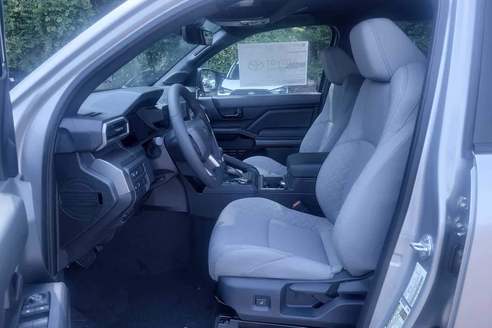 2025 Toyota Tacoma SR5 27