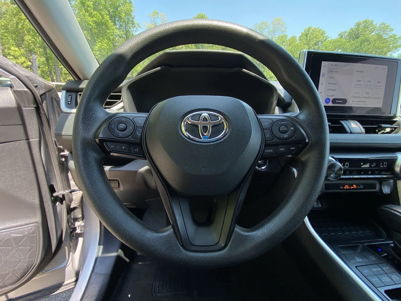 Thumbnail: 2025 Toyota RAV4 - 28