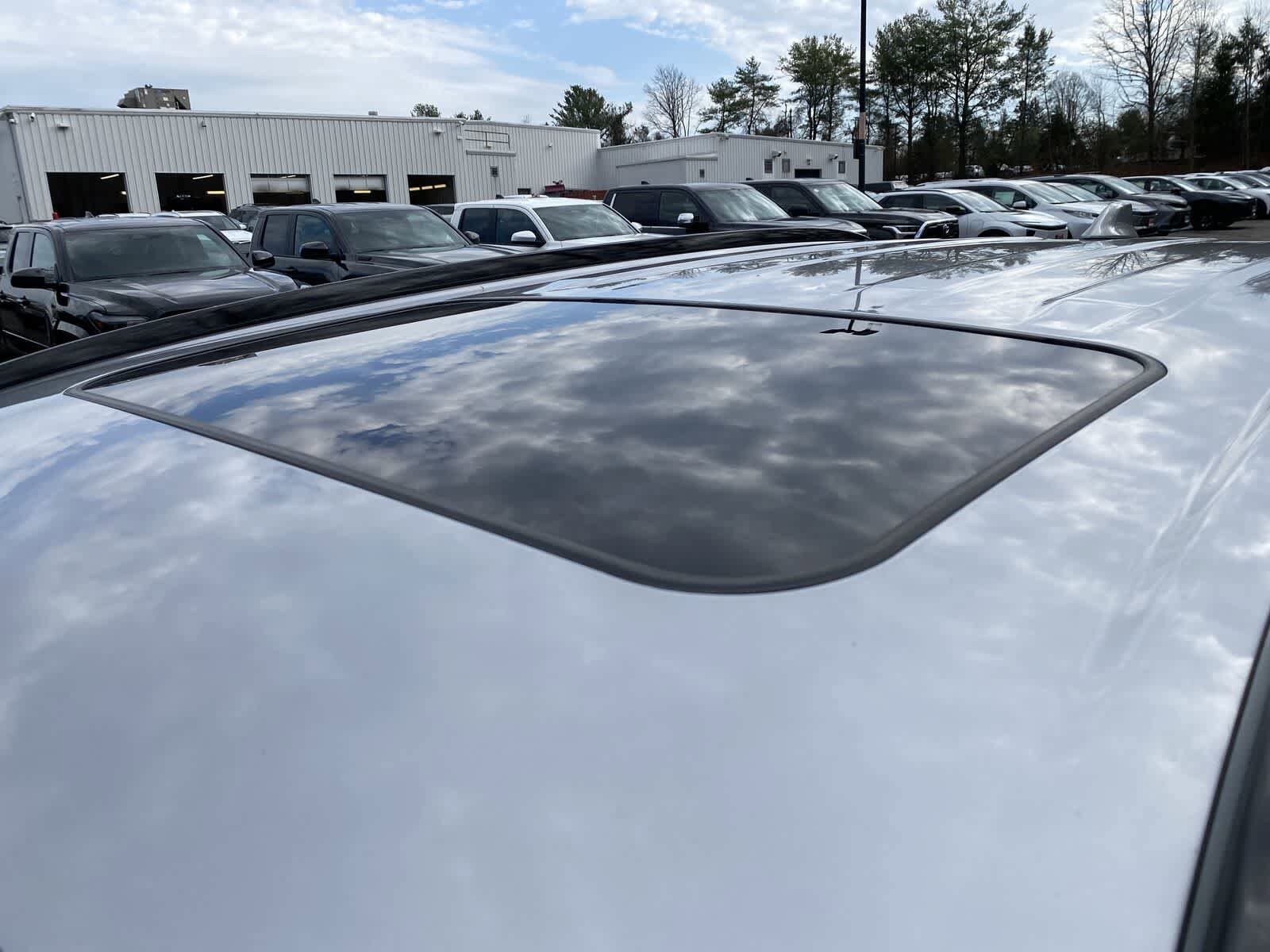 Thumbnail: 2025 Toyota RAV4 - 18