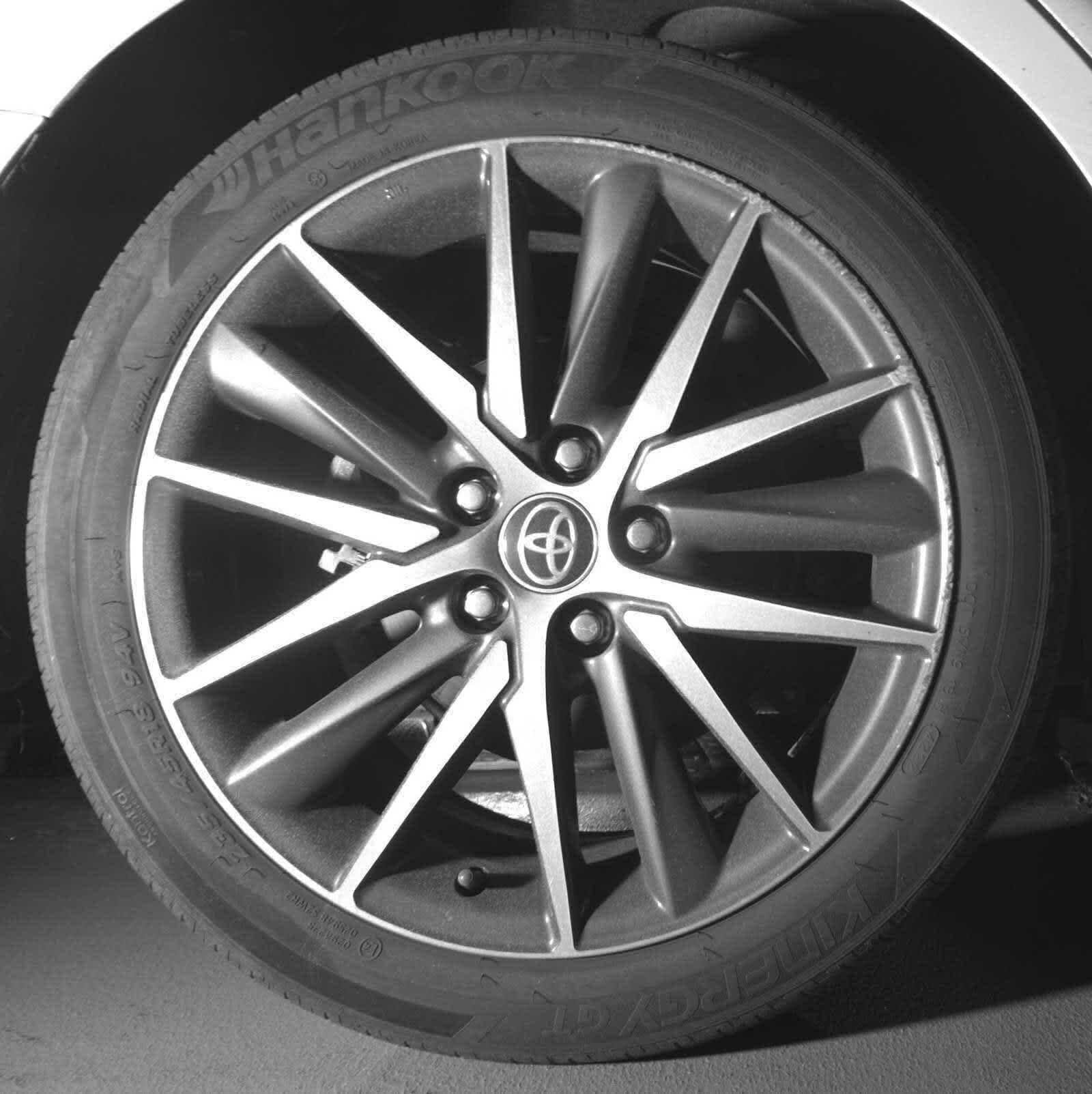 Thumbnail: 2023 Toyota Camry - 10