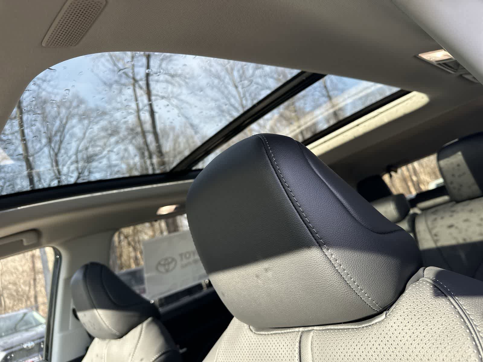 Thumbnail: 2026 Toyota Grand Highlander - 30