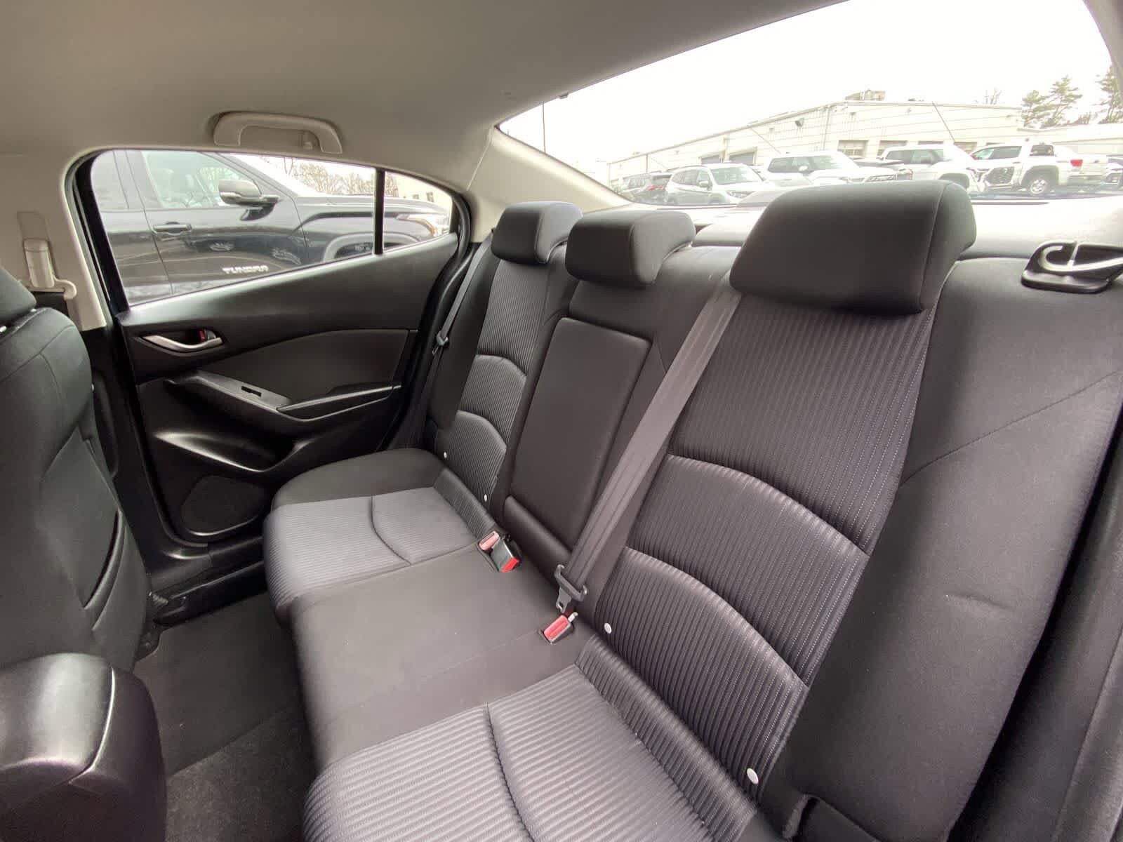 Thumbnail: 2016 Mazda Mazda3 - 28