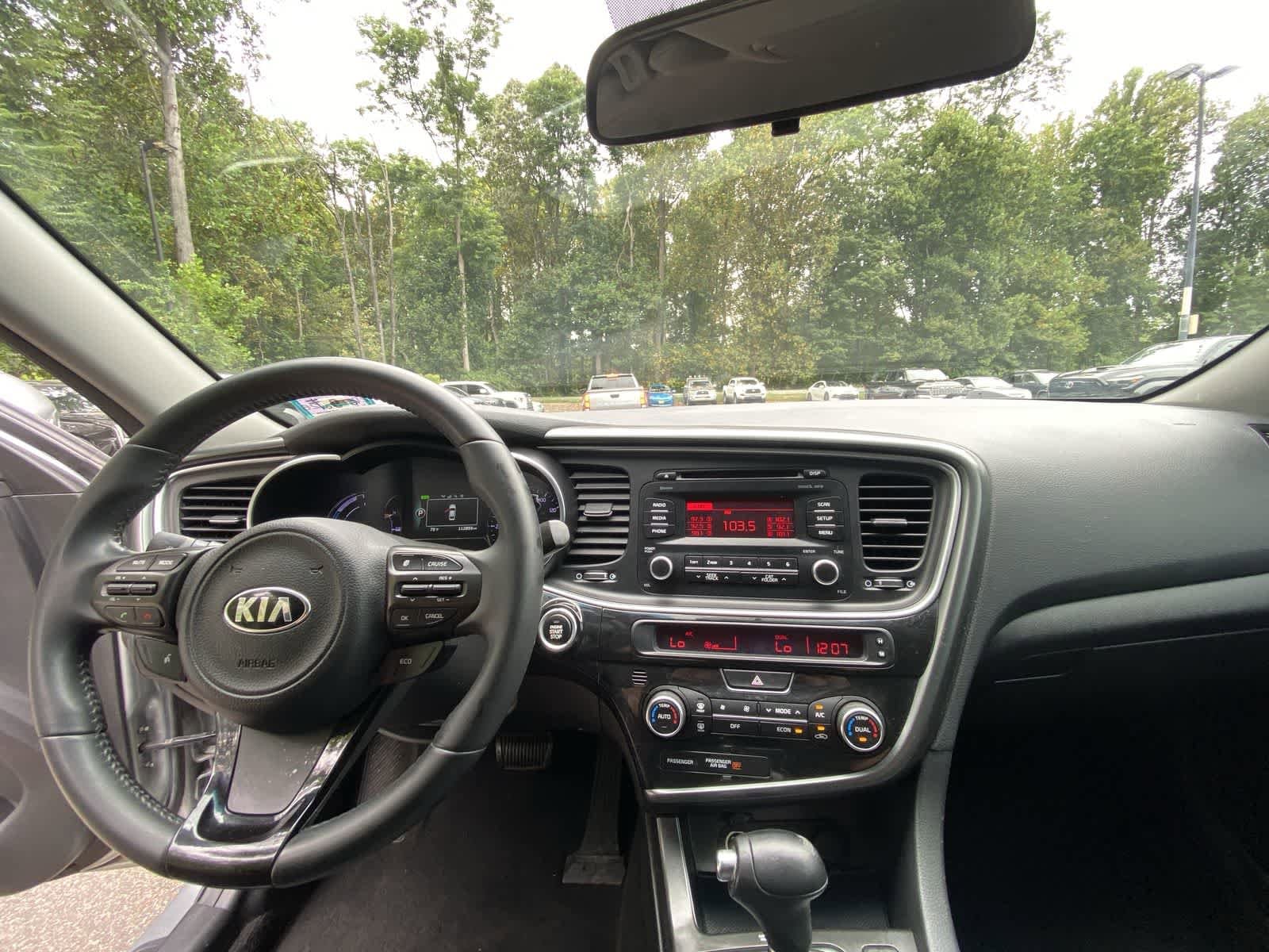 Thumbnail: 2015 Kia Optima - 18