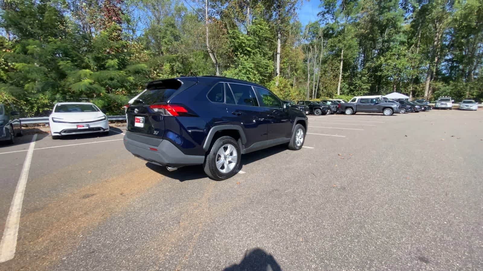 Thumbnail: 2021 Toyota RAV4 - 8