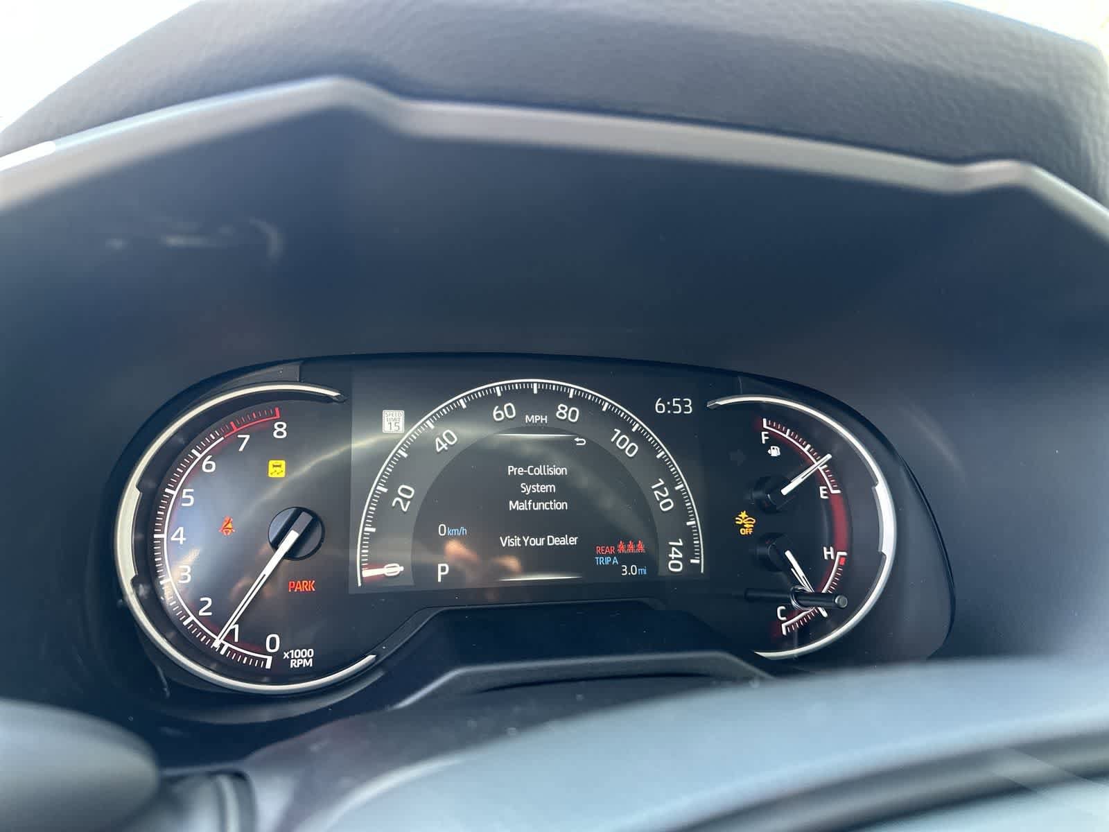 Thumbnail: 2025 Toyota RAV4 - 21