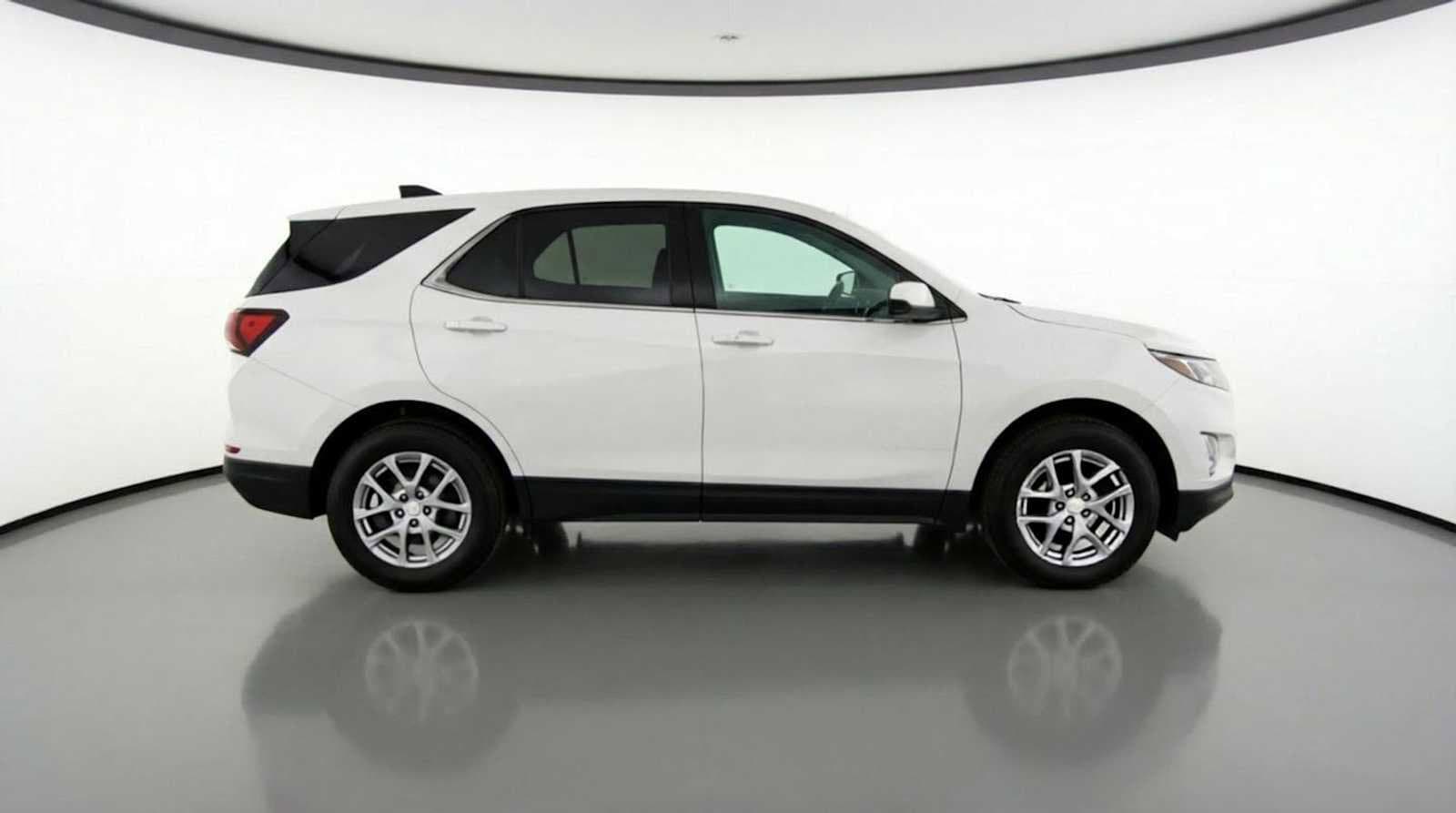 Thumbnail: 2022 Chevrolet Equinox - 7