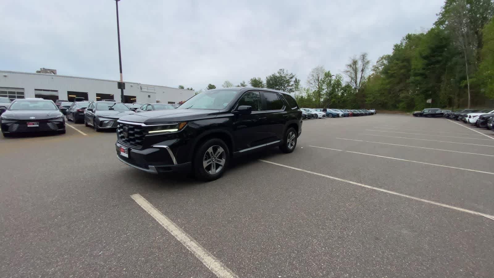 Thumbnail: 2024 Honda Pilot - 7
