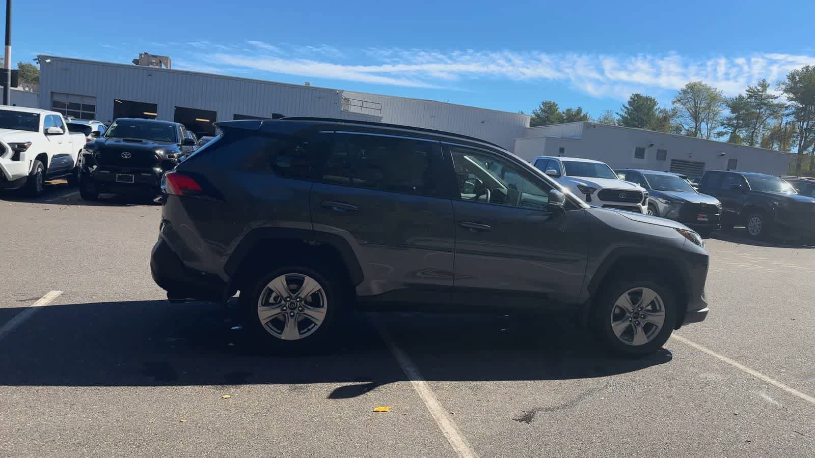 Thumbnail: 2025 Toyota RAV4 - 9