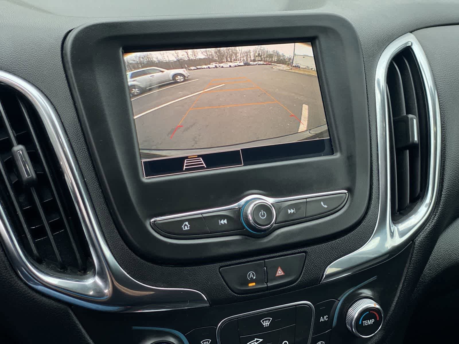 Thumbnail: 2022 Chevrolet Equinox - 32