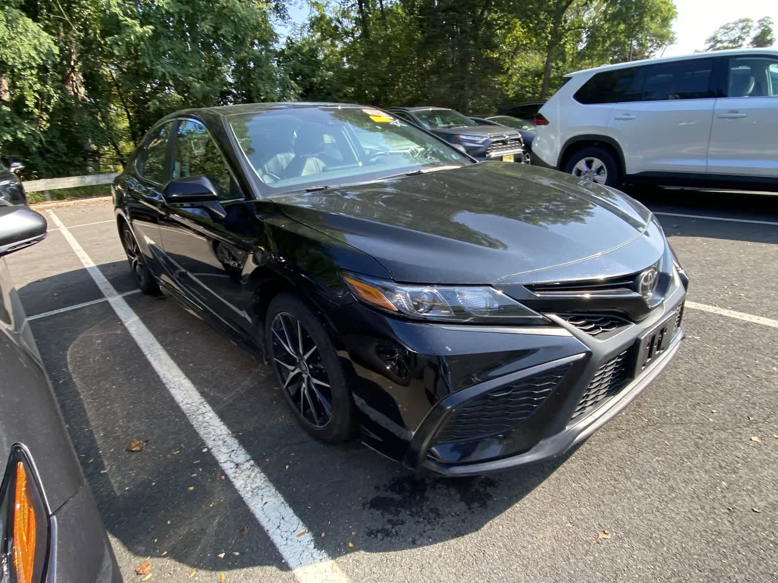 2024 Toyota Camry SE photo 3