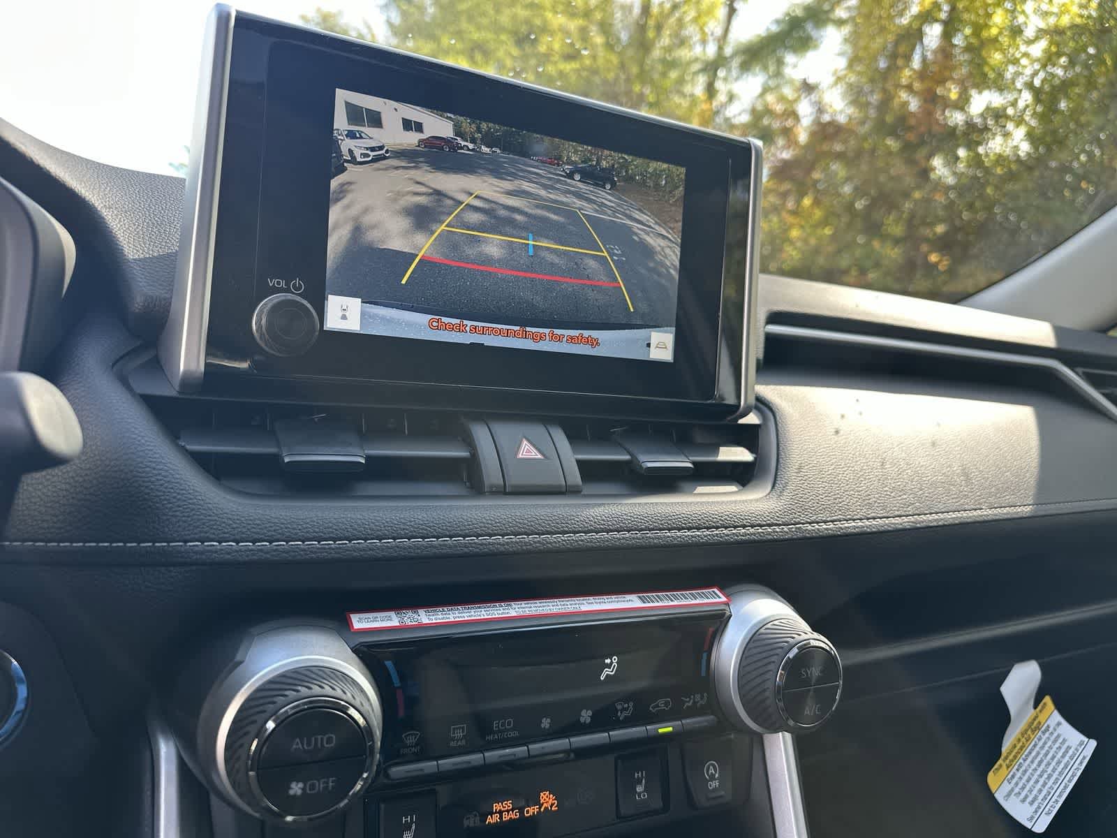 Thumbnail: 2025 Toyota RAV4 - 22