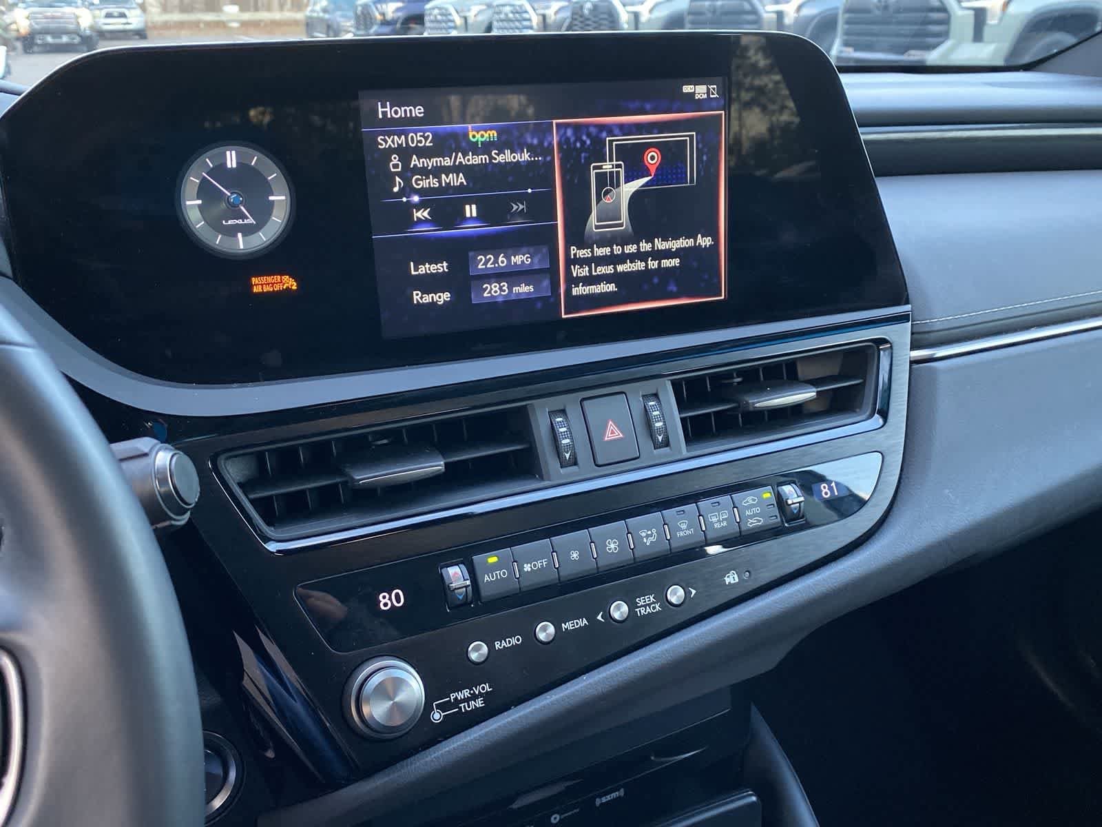 Thumbnail: 2022 Lexus ES - 33