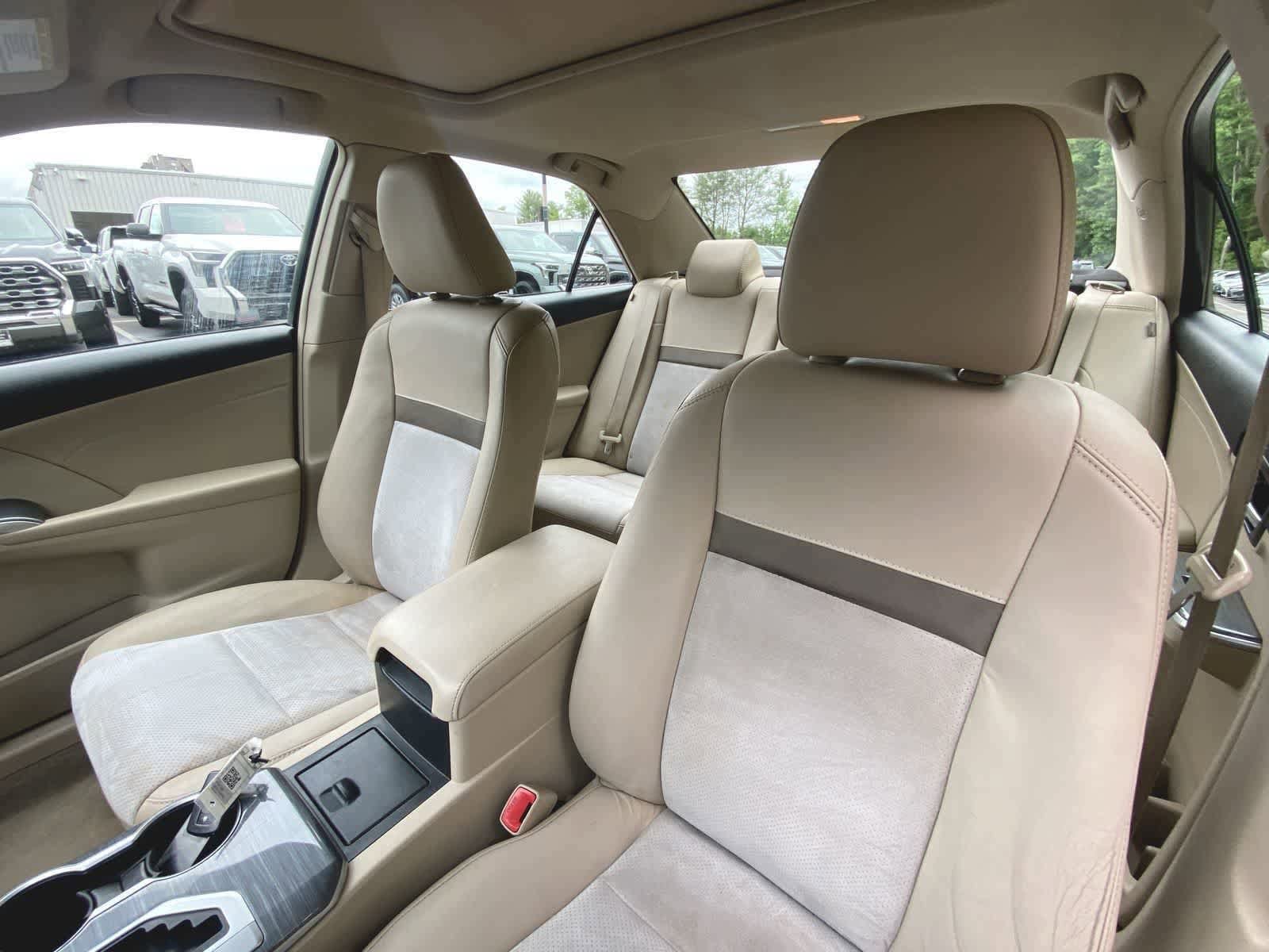 Thumbnail: 2014 Toyota Camry - 18
