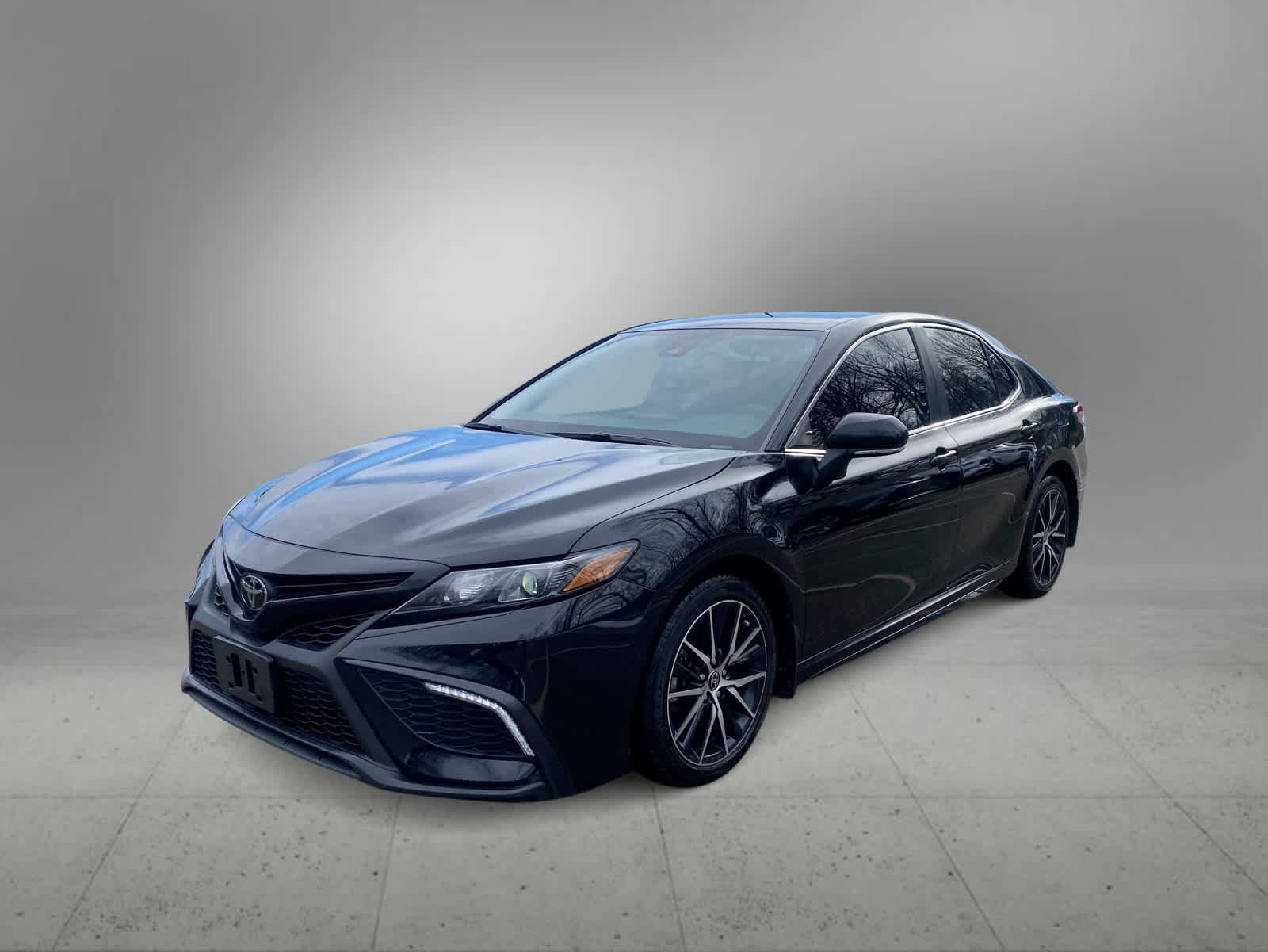 Thumbnail: 2023 Toyota Camry - 6