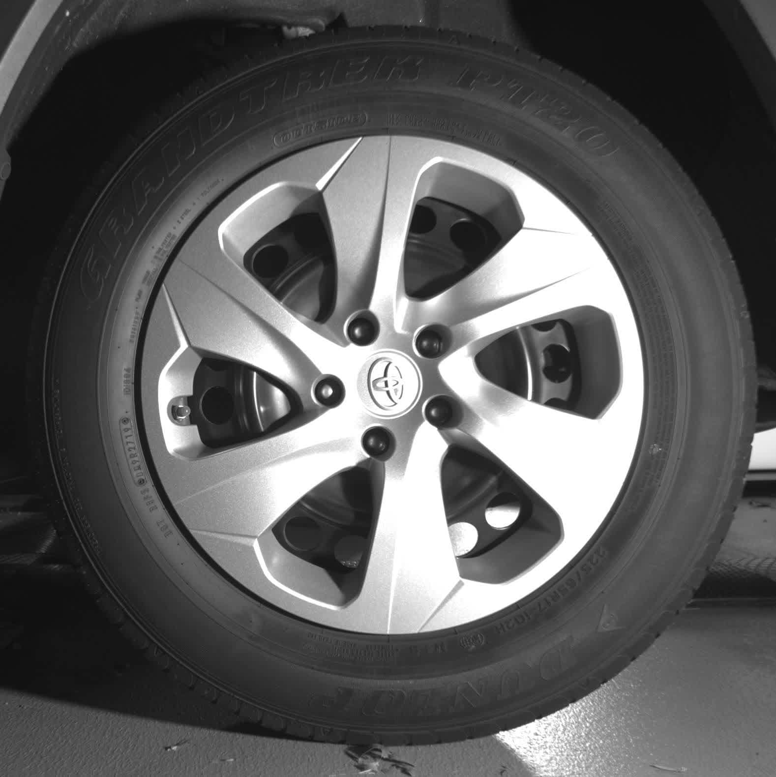 Thumbnail: 2020 Toyota RAV4 - 17