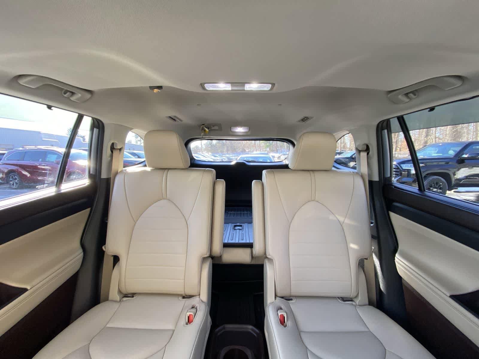 Thumbnail: 2021 Toyota Highlander - 38