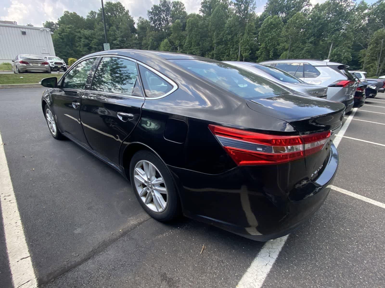 Thumbnail: 2014 Toyota Avalon - 9