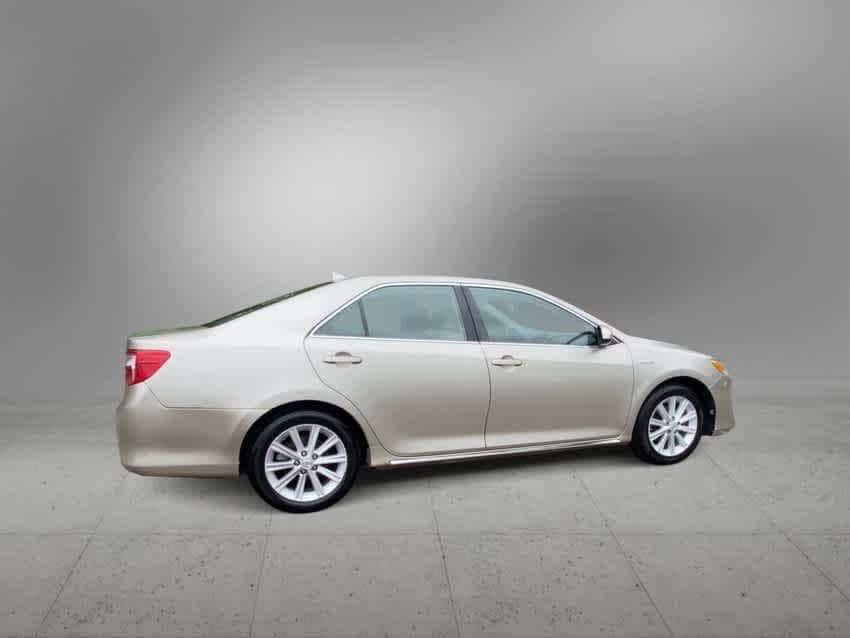 Thumbnail: 2014 Toyota Camry - 2