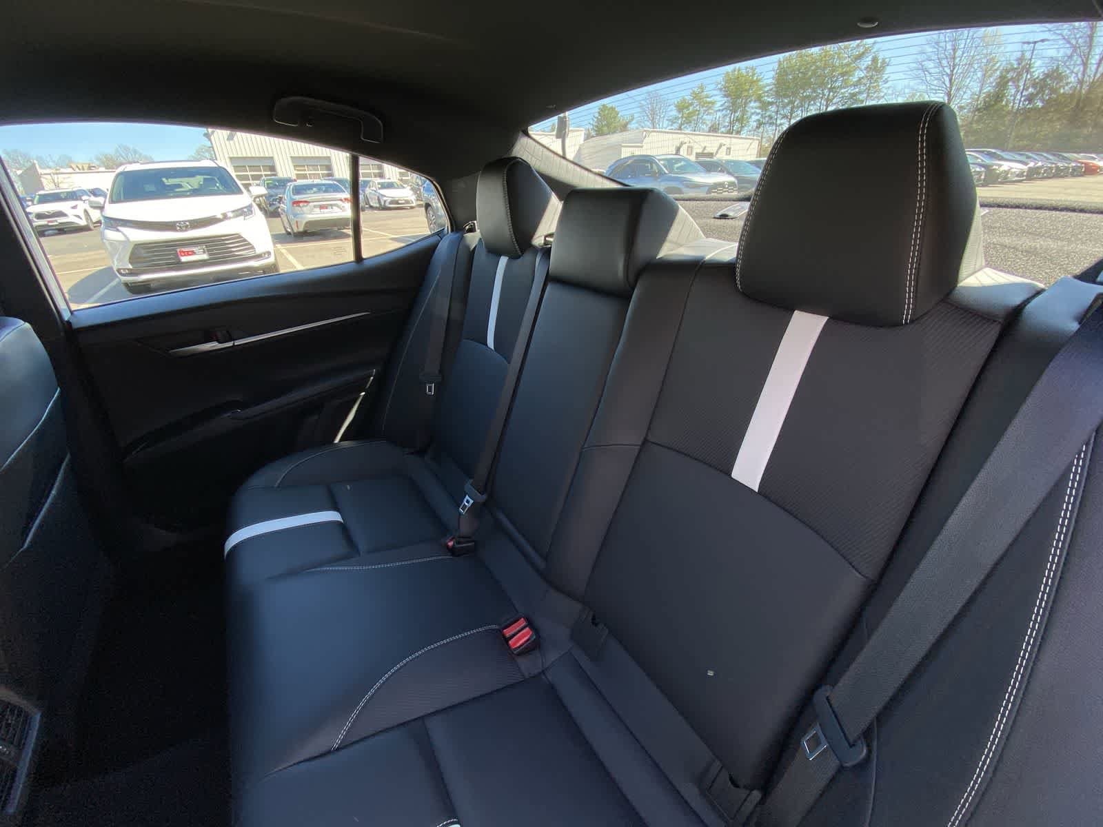 Thumbnail: 2025 Toyota Camry - 25