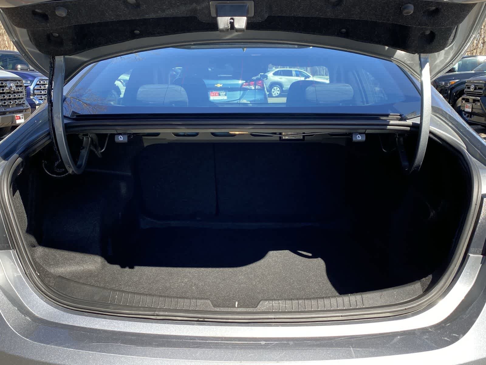 Thumbnail: 2024 Chevrolet Malibu - 10