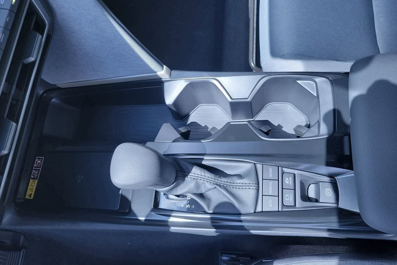 Thumbnail: 2025 Toyota Camry - 23
