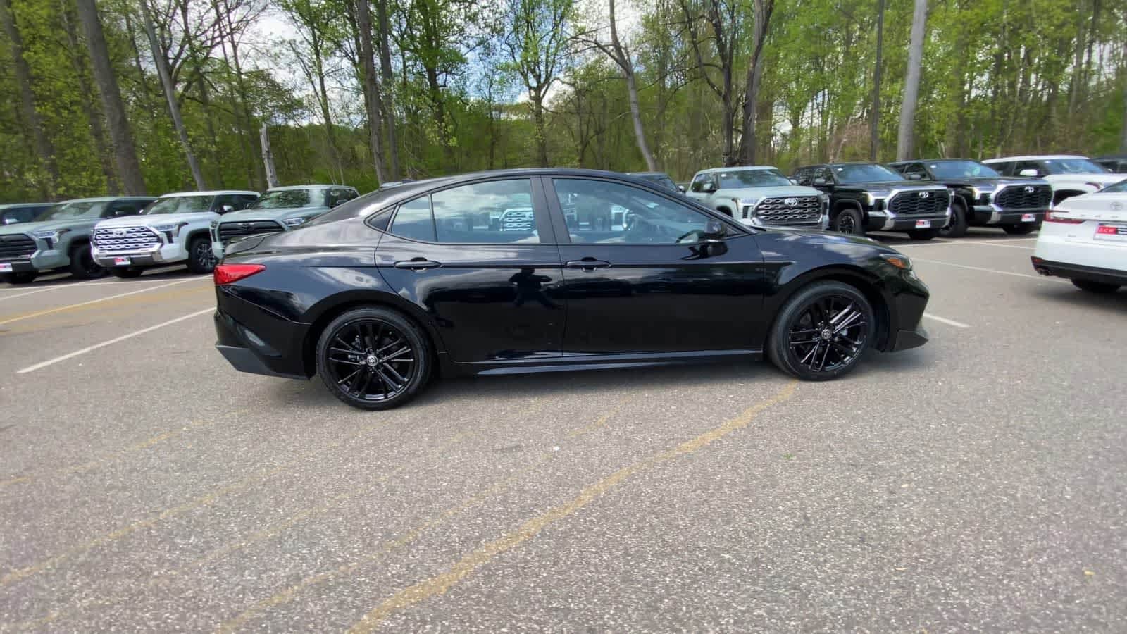 Thumbnail: 2025 Toyota Camry - 10