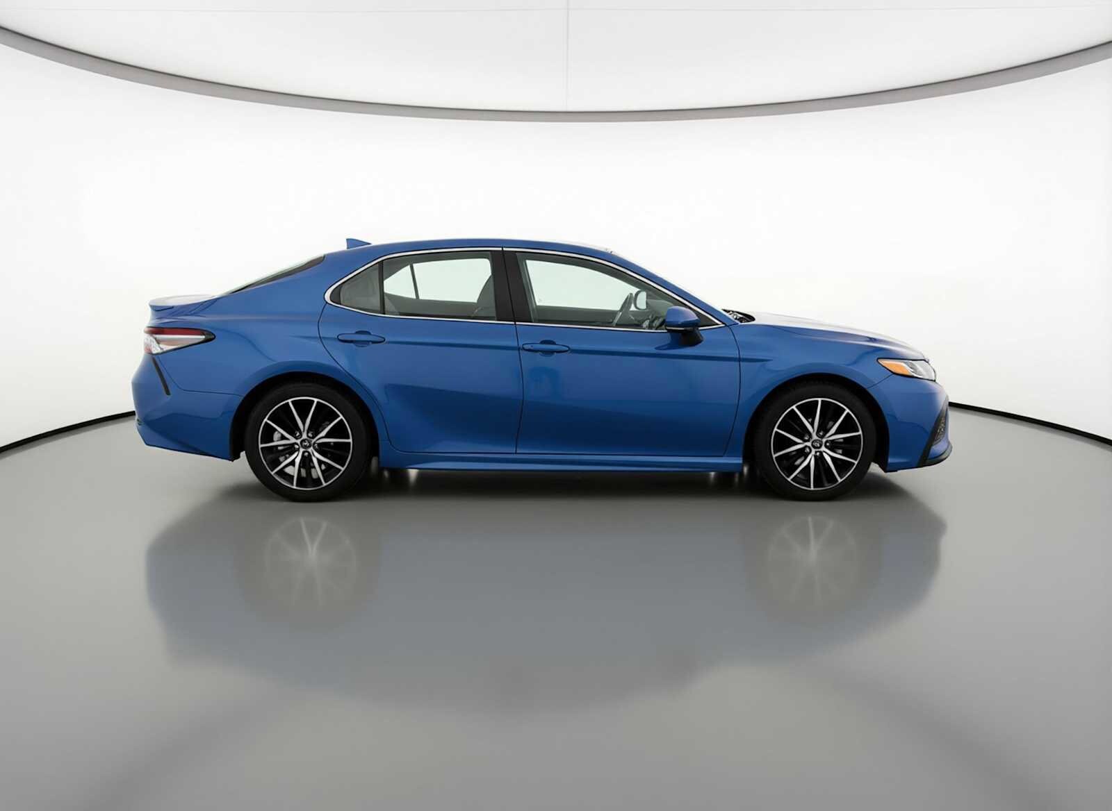 Thumbnail: 2023 Toyota Camry - 6