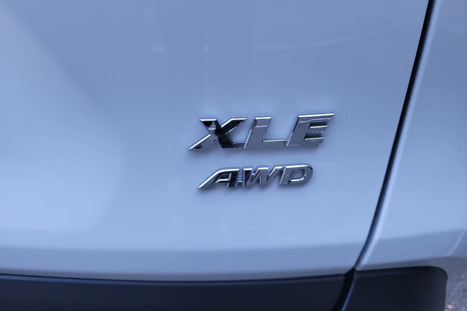 Thumbnail: 2025 Toyota RAV4 - 17