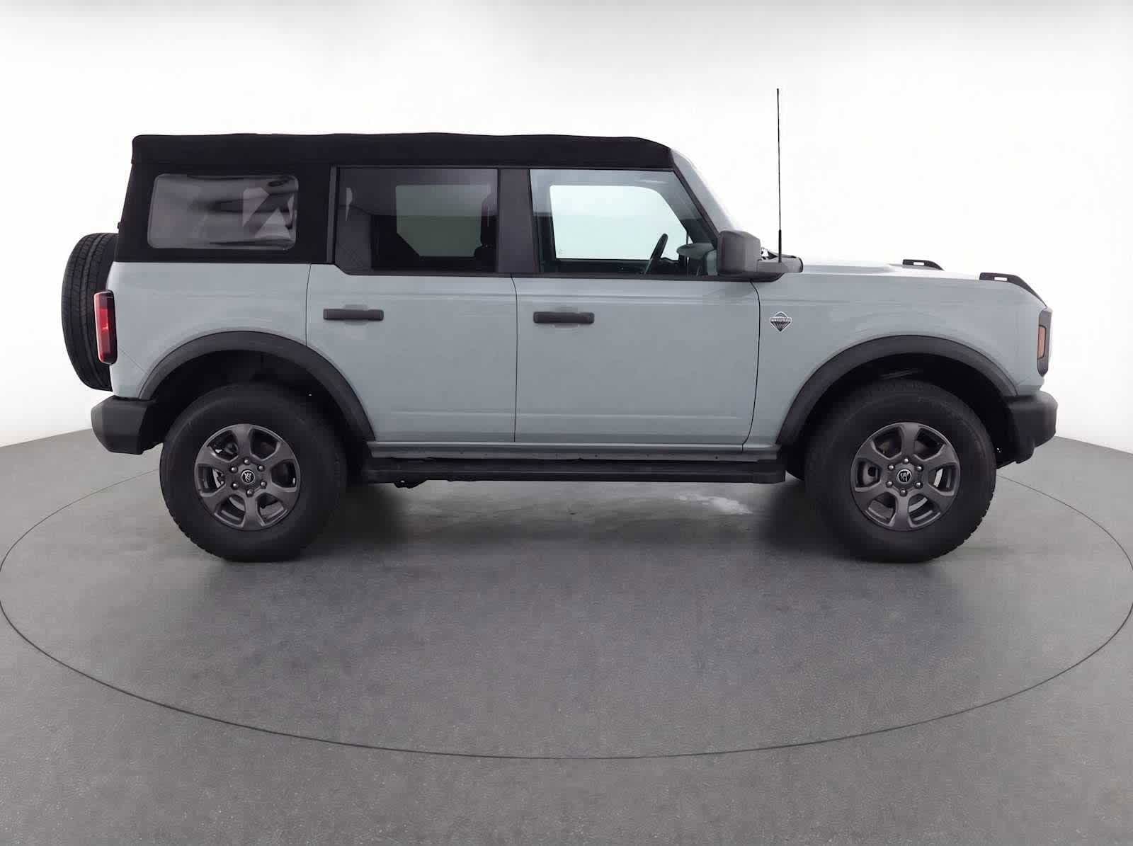 Thumbnail: 2021 Ford Bronco - 11