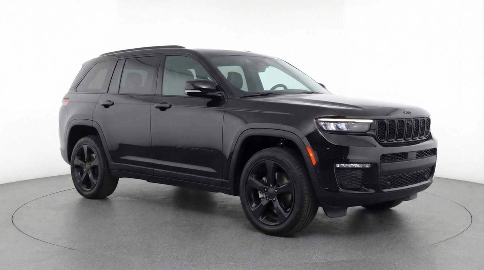 Thumbnail: 2022 Jeep Grand Cherokee - 3