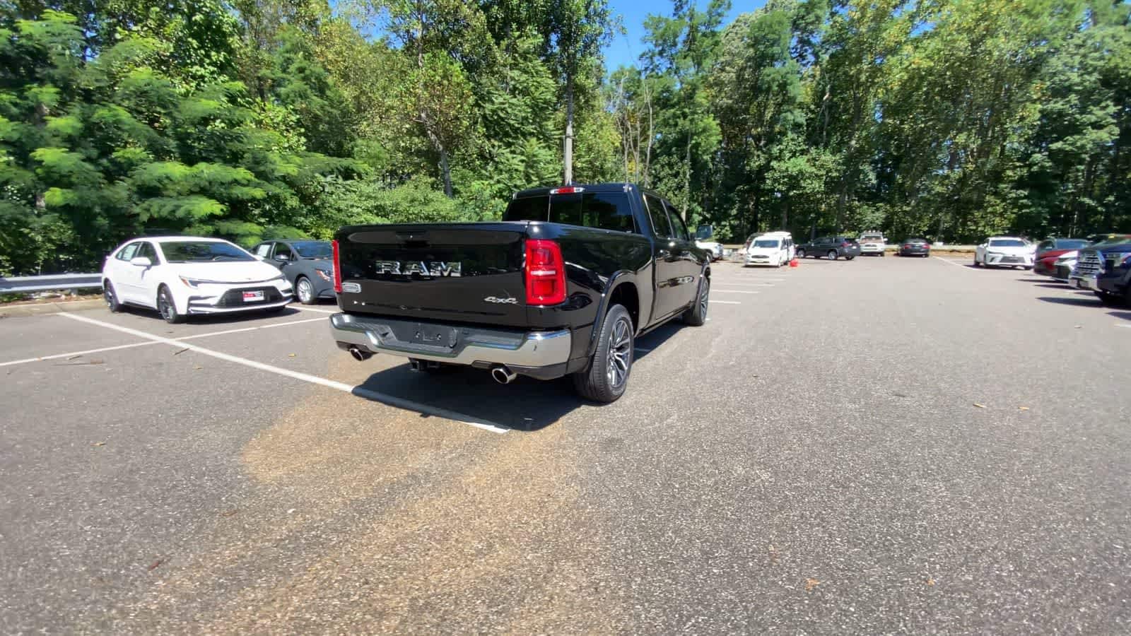 Thumbnail: 2025 RAM 1500 - 9