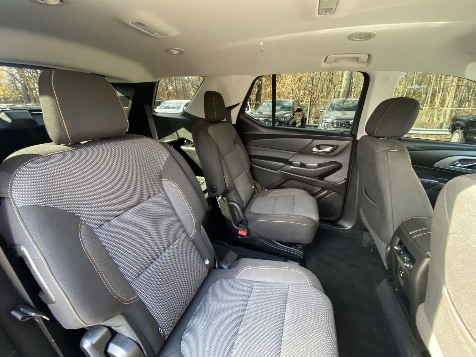 Thumbnail: 2018 Chevrolet Traverse - 29