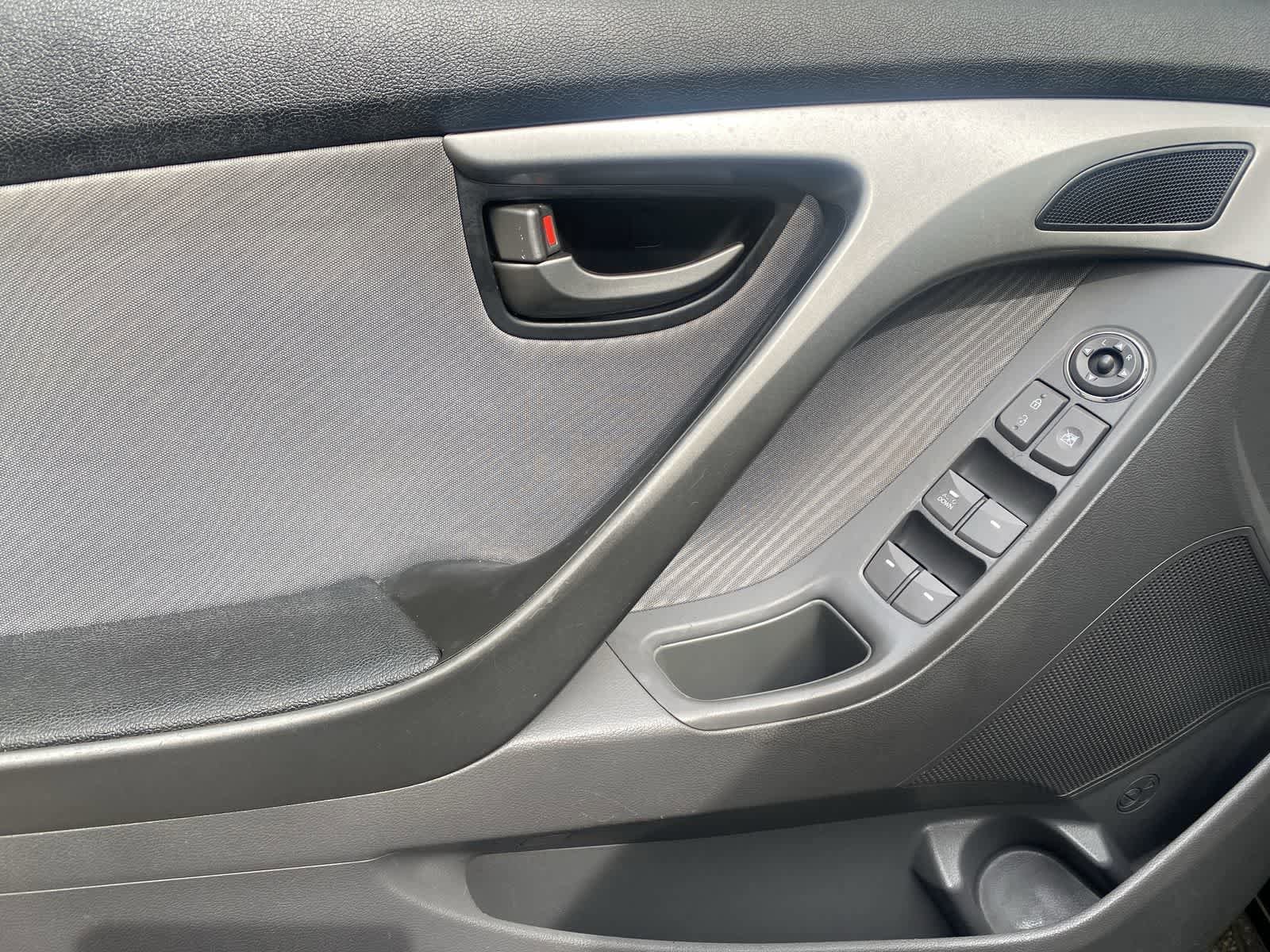 Thumbnail: 2013 Hyundai Elantra - 15