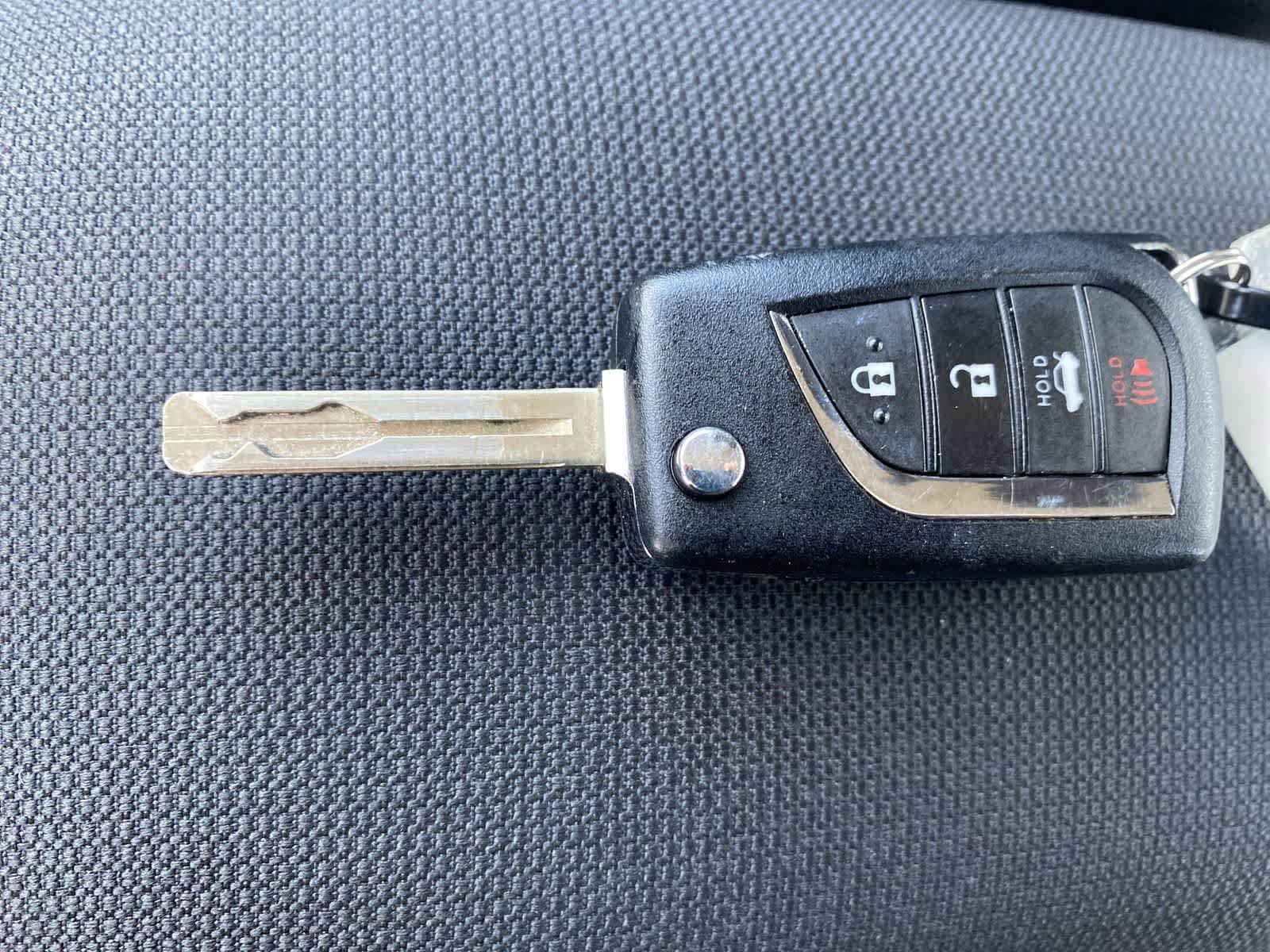 Thumbnail: 2025 Toyota Corolla - 33