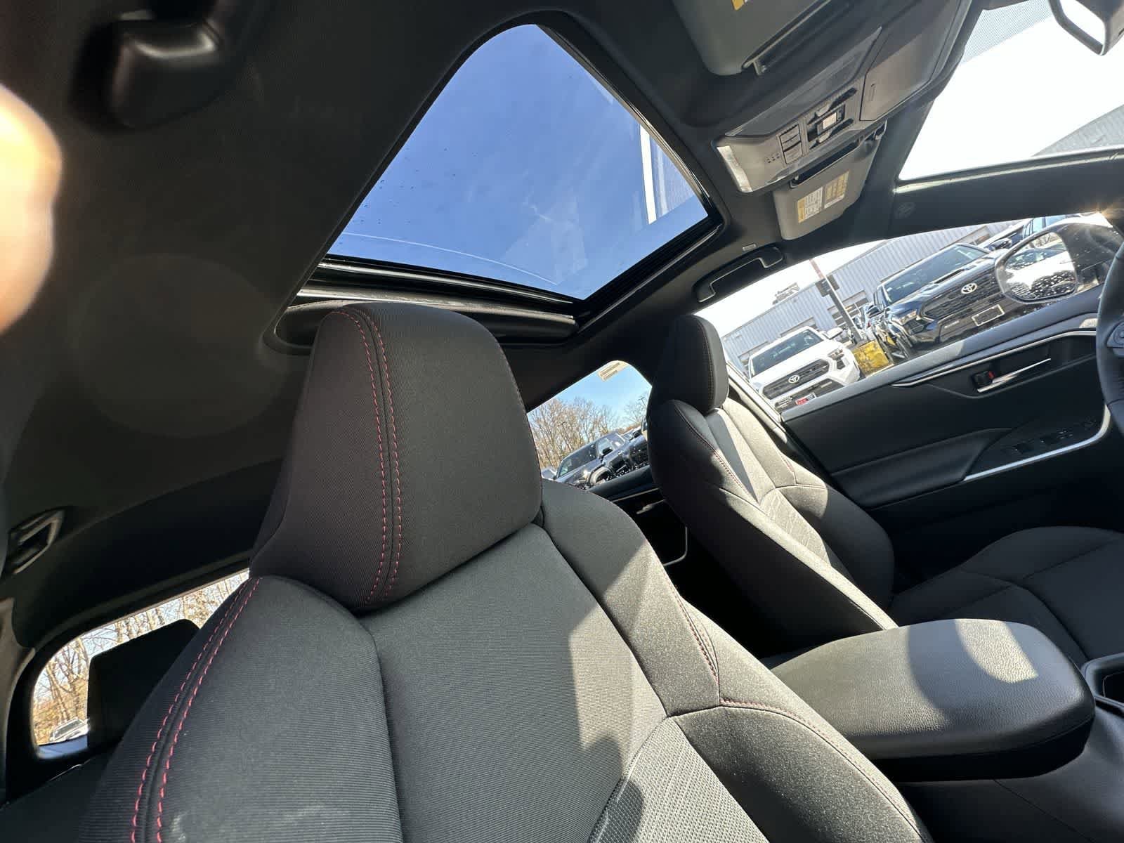 Thumbnail: 2025 Toyota RAV4 - 26