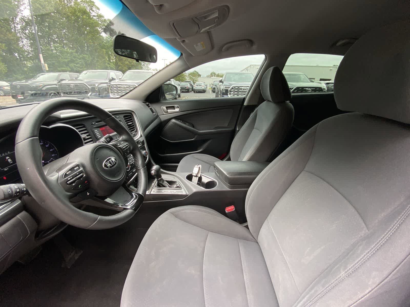 Thumbnail: 2015 Kia Optima - 16