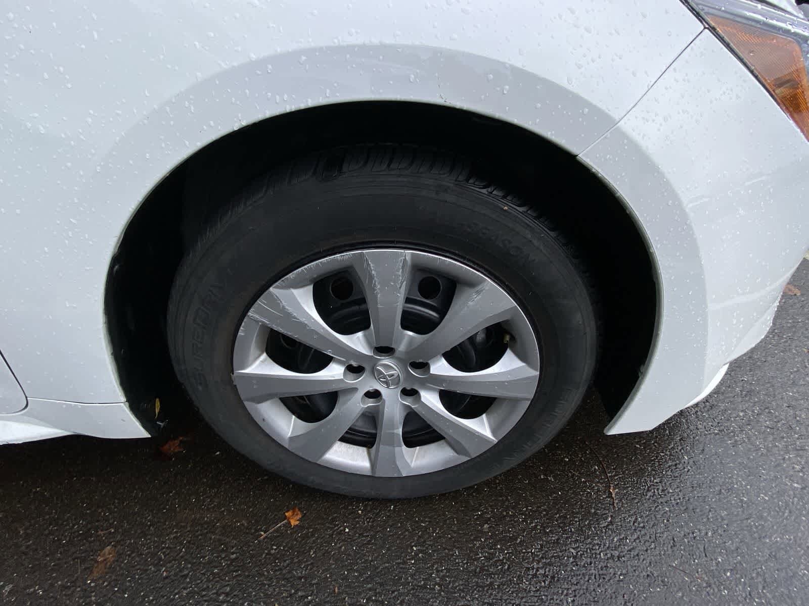 2024 Toyota Corolla LE photo 4