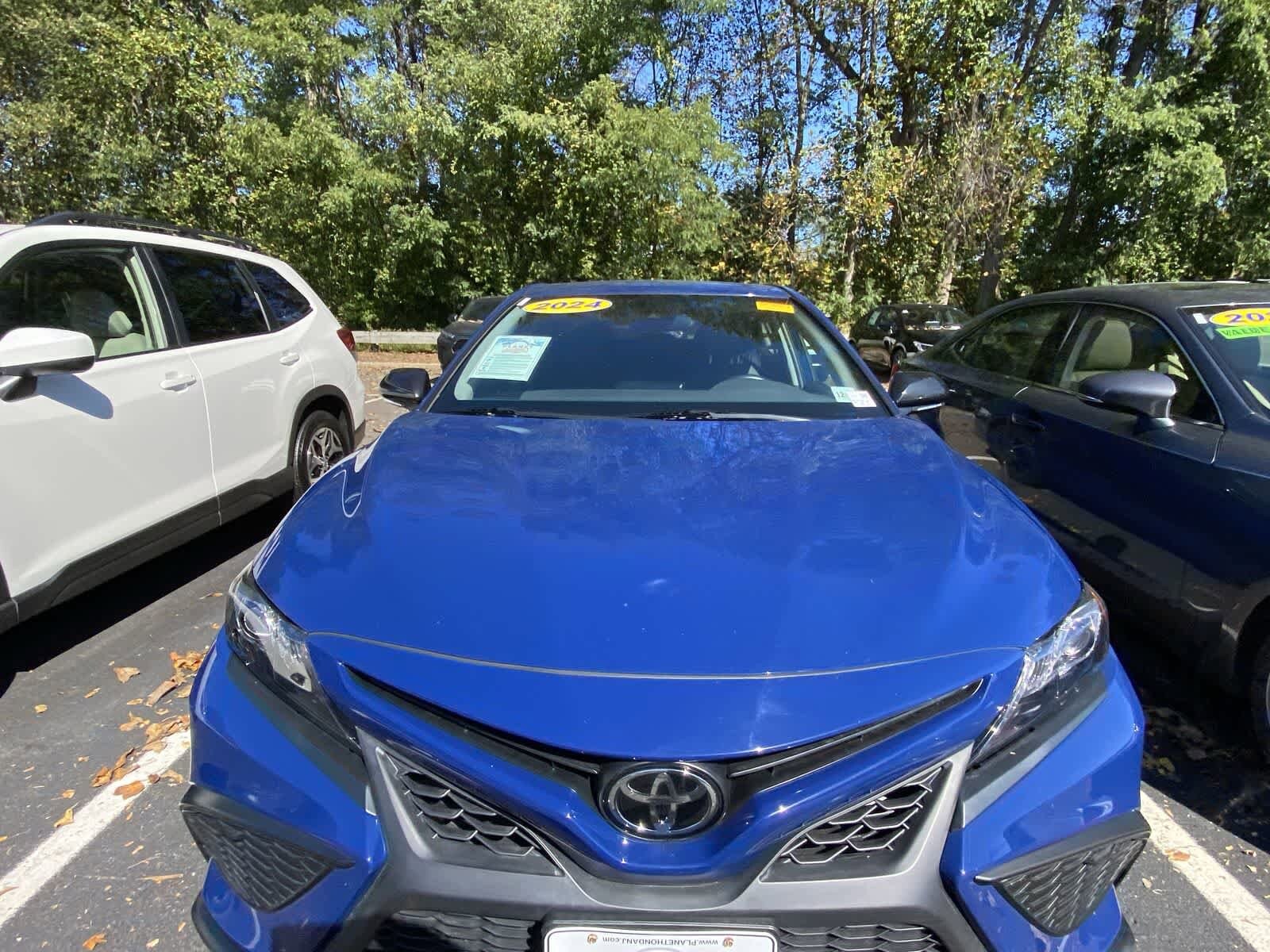 2024 Toyota Camry SE photo 2