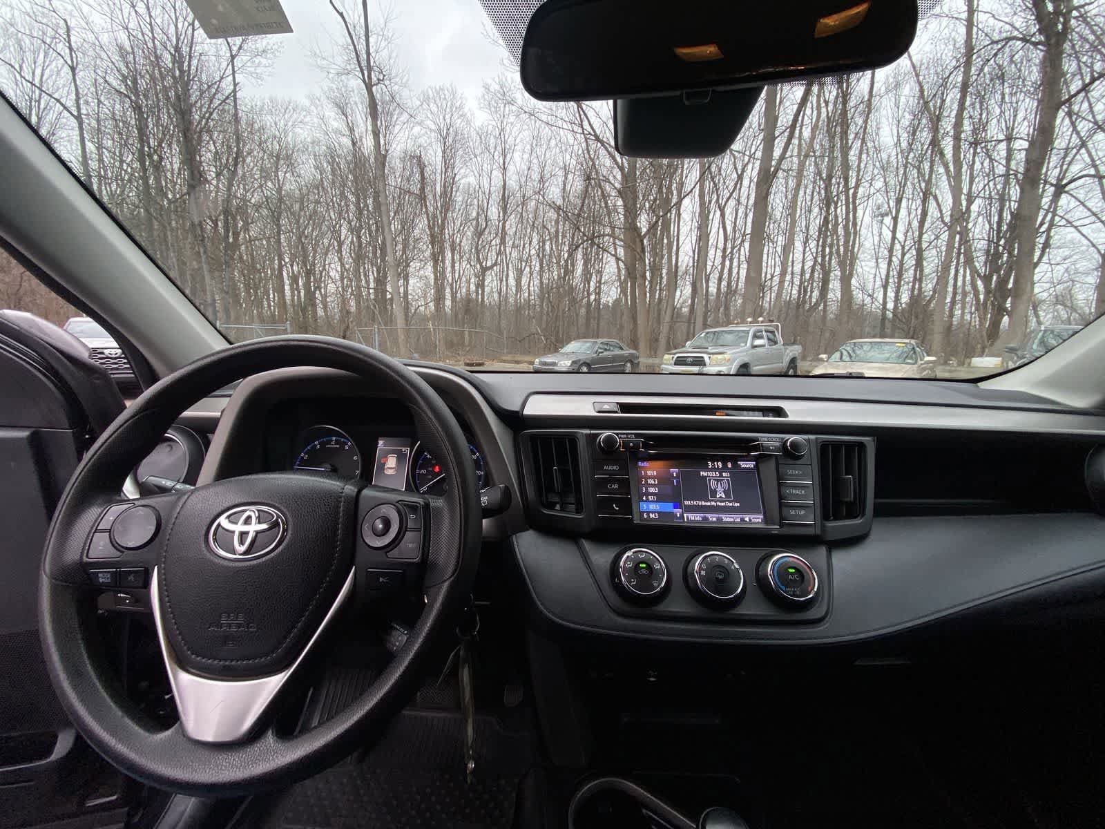 Thumbnail: 2018 Toyota RAV4 - 24