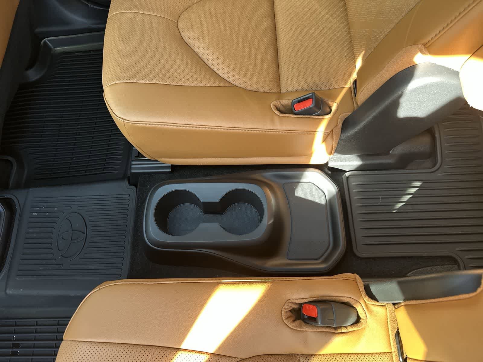 Thumbnail: 2025 Toyota Highlander - 36