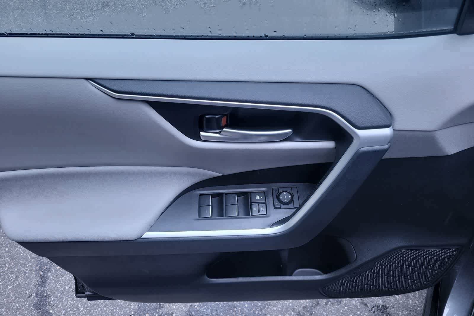 Thumbnail: 2025 Toyota RAV4 - 14