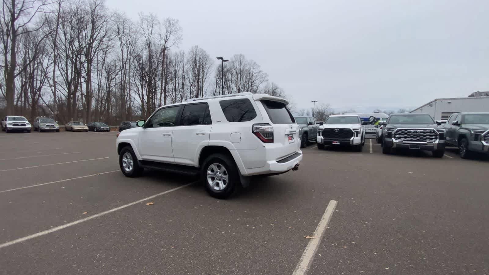 Thumbnail: 2016 Toyota 4Runner - 11