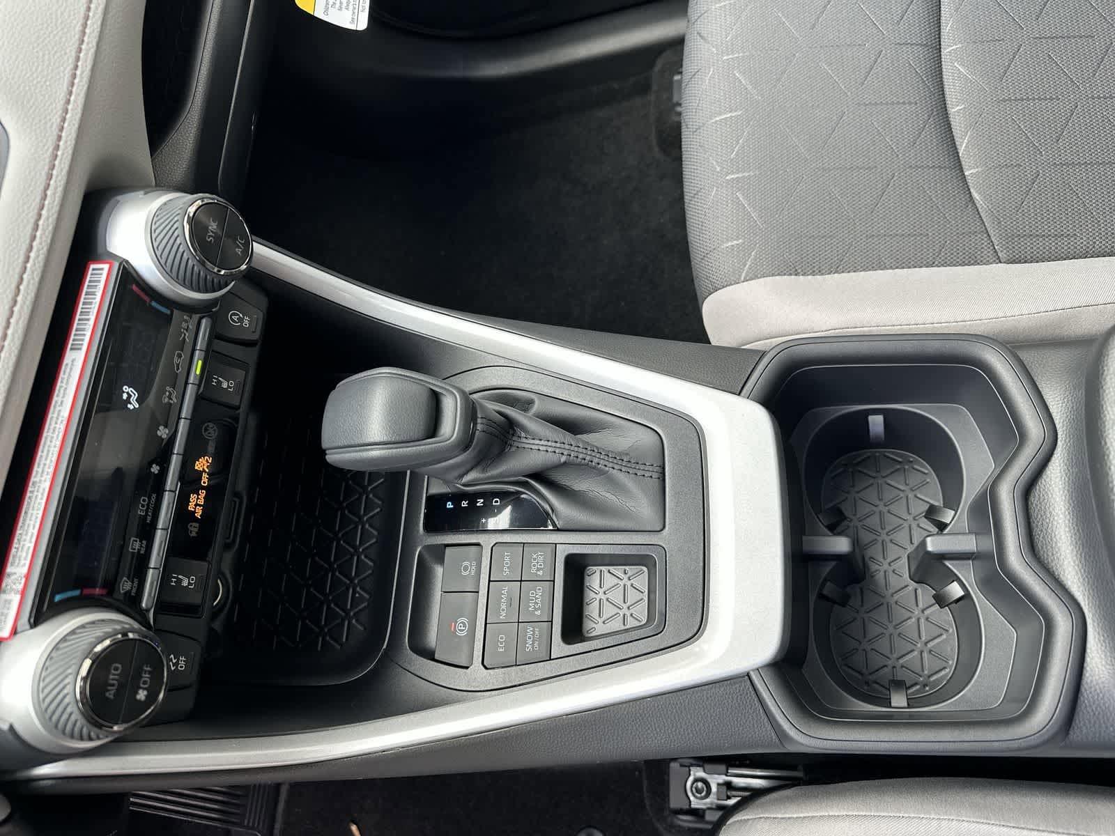 Thumbnail: 2025 Toyota RAV4 - 23