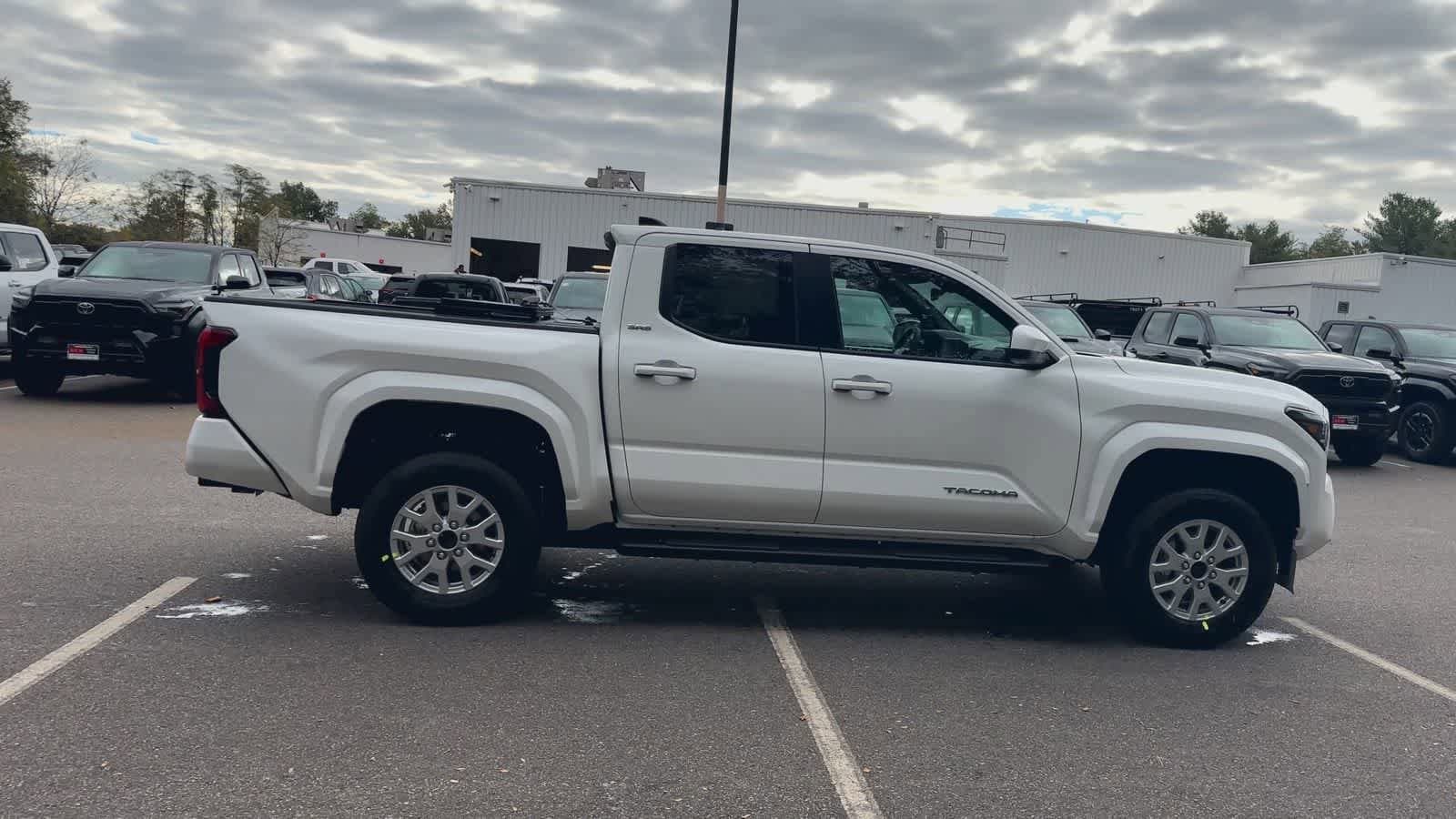 Thumbnail: 2025 Toyota Tacoma - 9