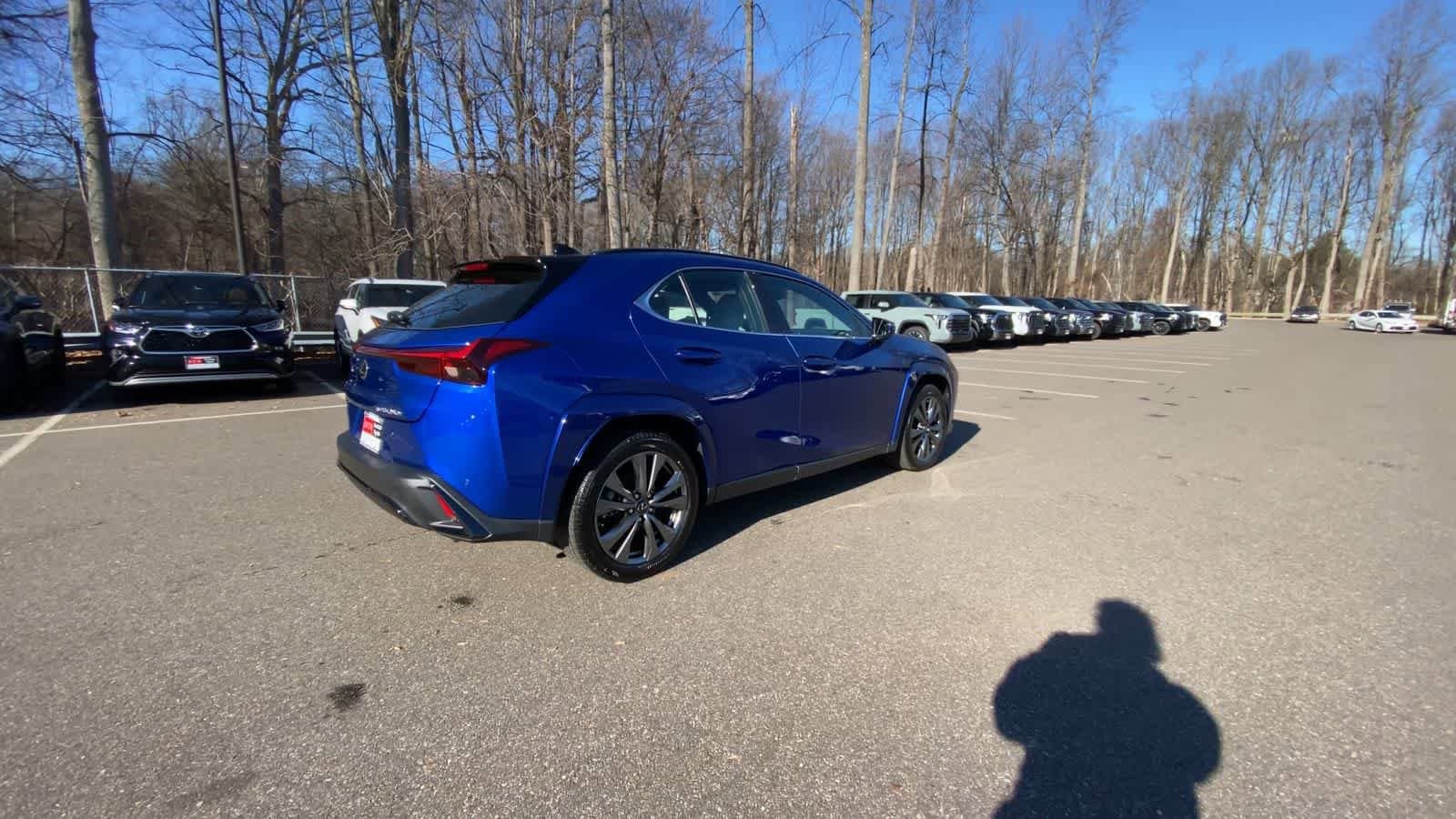 Thumbnail: 2023 Lexus UX - 13