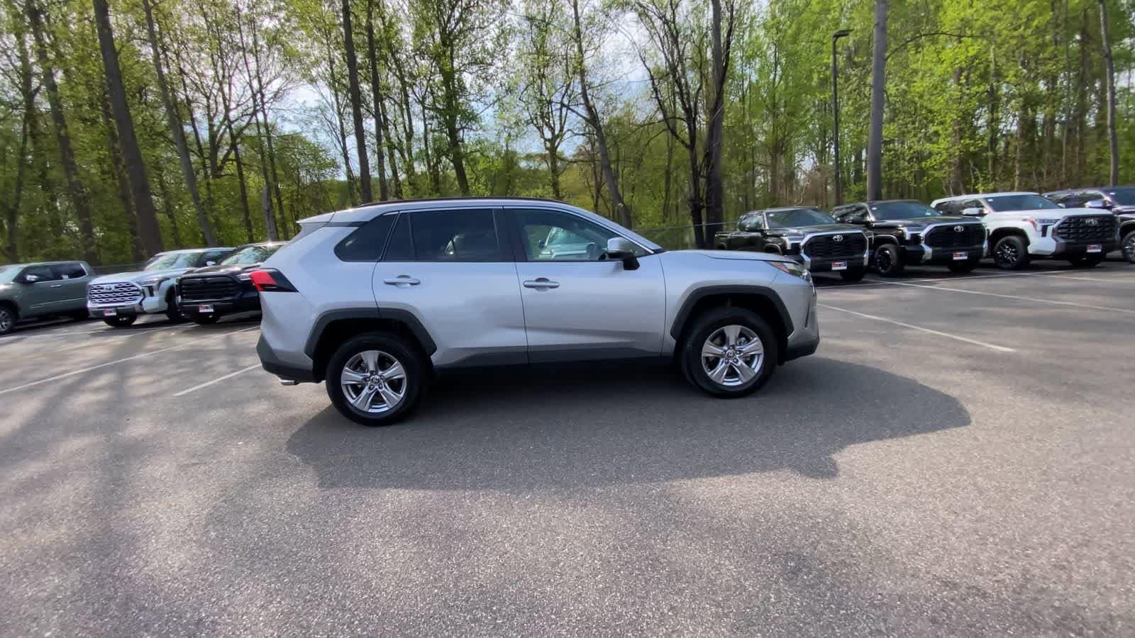Thumbnail: 2025 Toyota RAV4 - 9