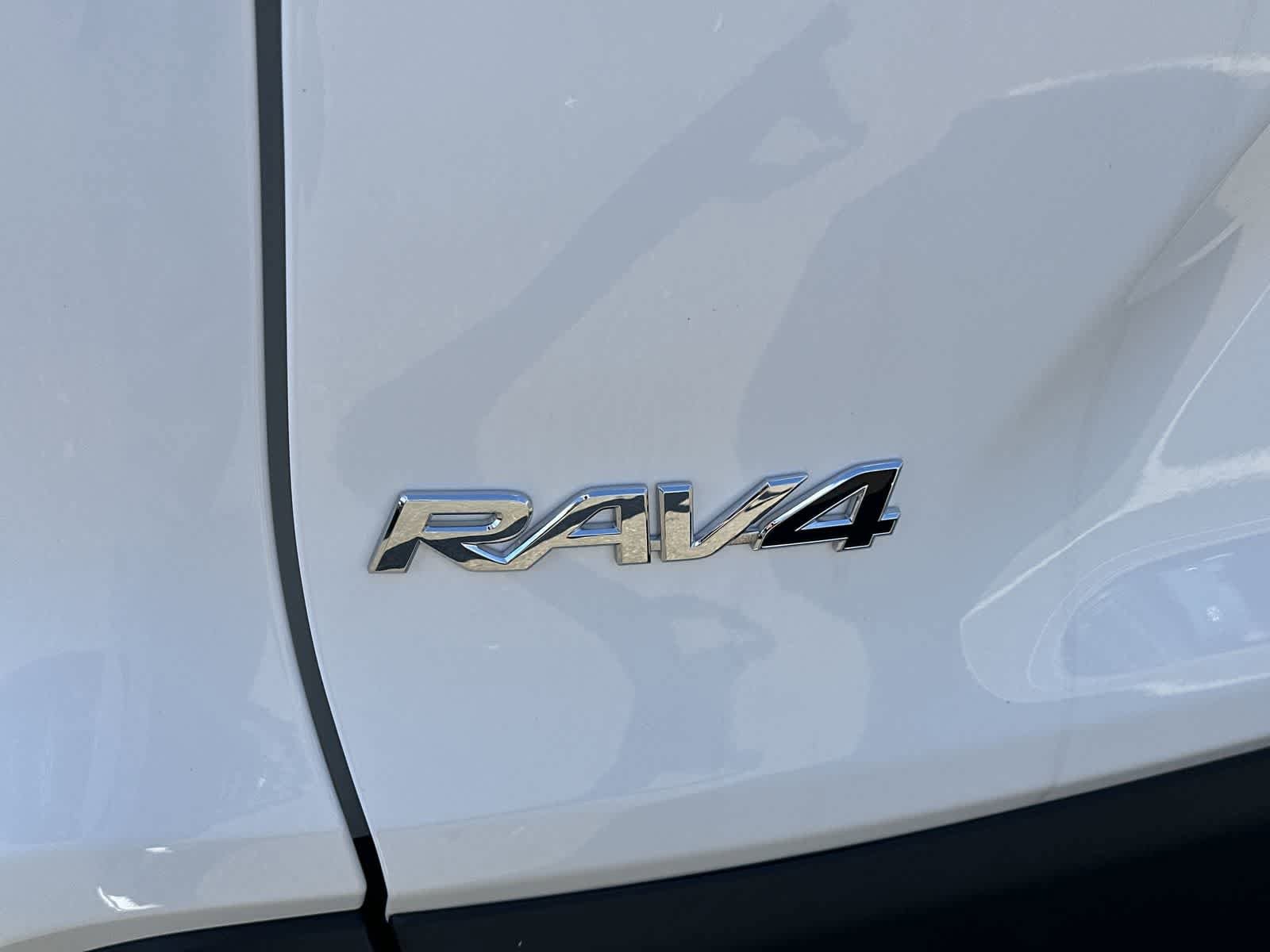 Thumbnail: 2025 Toyota RAV4 - 15