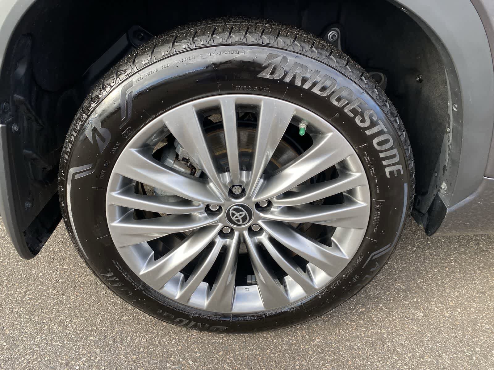 Thumbnail: 2025 Toyota Highlander - 18