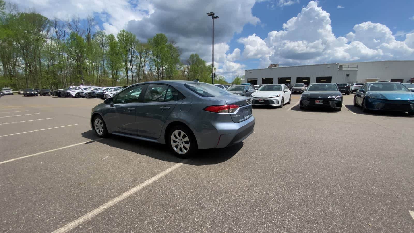 Thumbnail: 2025 Toyota Corolla - 8